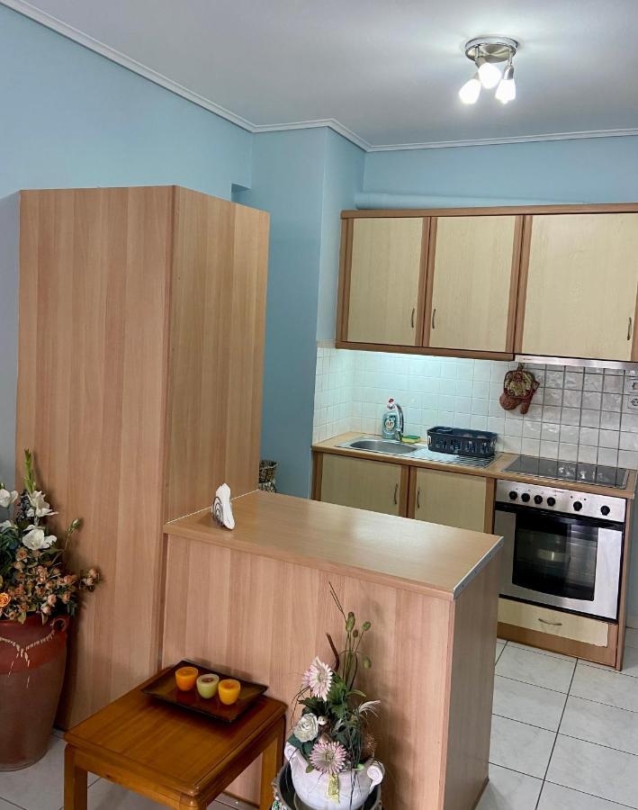 Vivian'S Apartment Chalkida Exterior photo